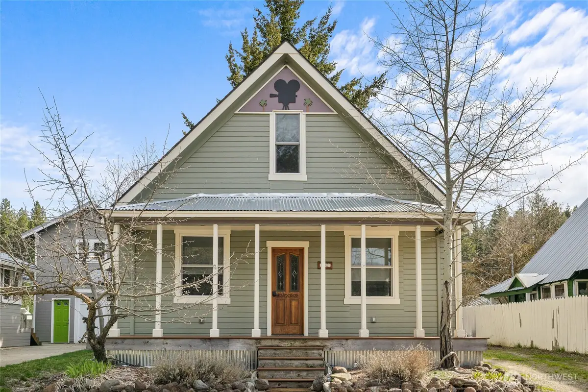 132 4th Street, Roslyn, WA 98941 - #1