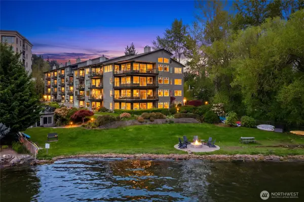 9201 NE Juanita Drive #202, Kirkland, WA 98034