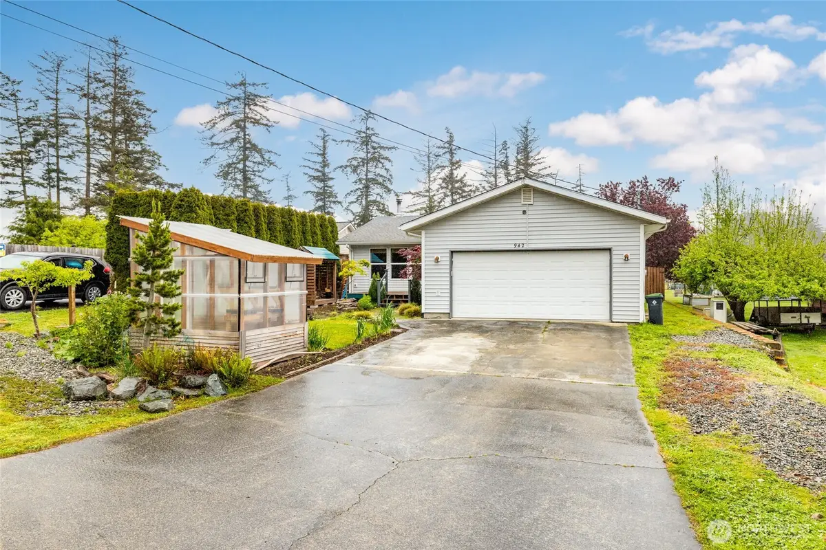 942 Walker Avenue, Oak Harbor, WA 98277 - #1