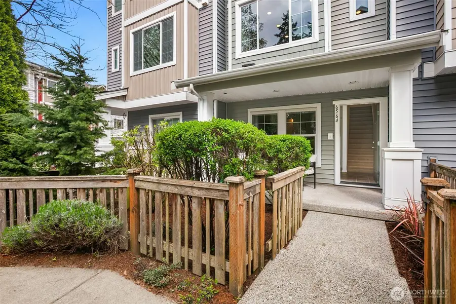 6564 High Point Drive Sw, Seattle, WA 98126 - #2