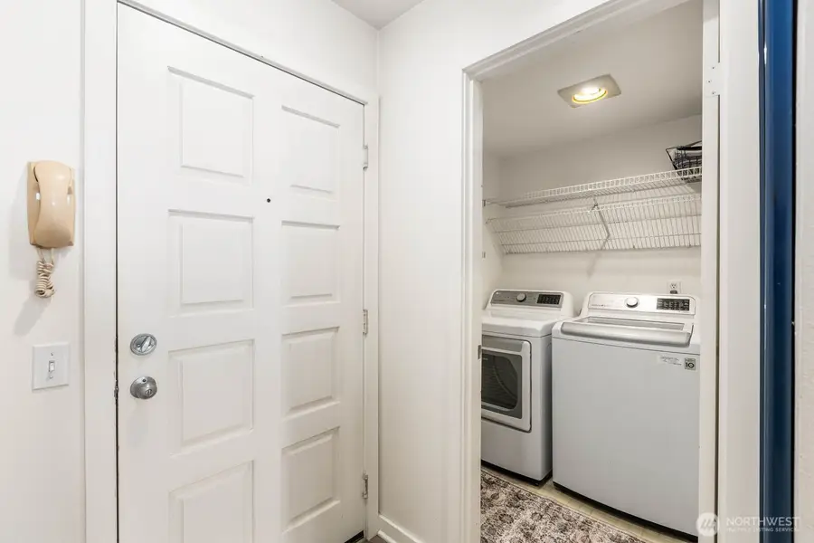 10237 SE 3rd Street #5, Bellevue, WA 98004 - #3