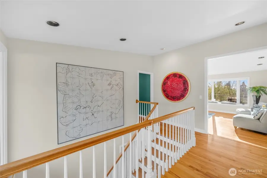 6749 82nd Avenue Se, Mercer Island, WA 98040 - #2