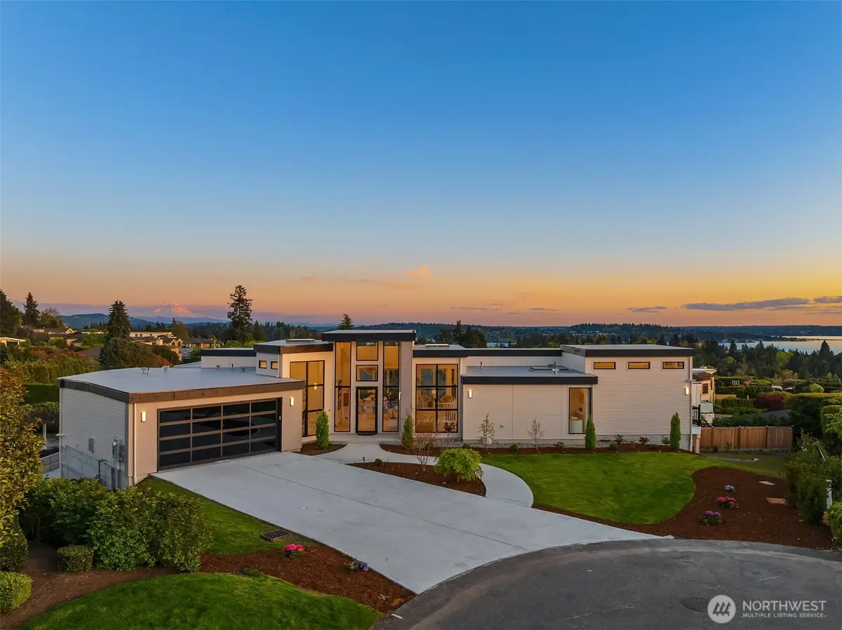 1810 91st Place Ne, Clyde Hill, WA 98004 - #1