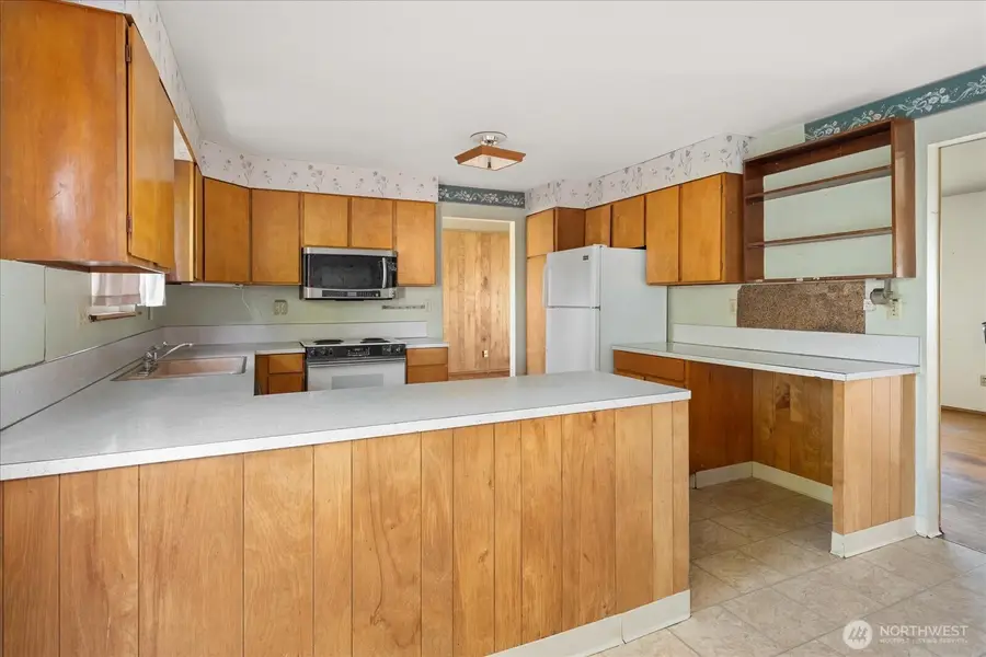 1215 S 234th Place, Des Moines, WA 98198 - #2