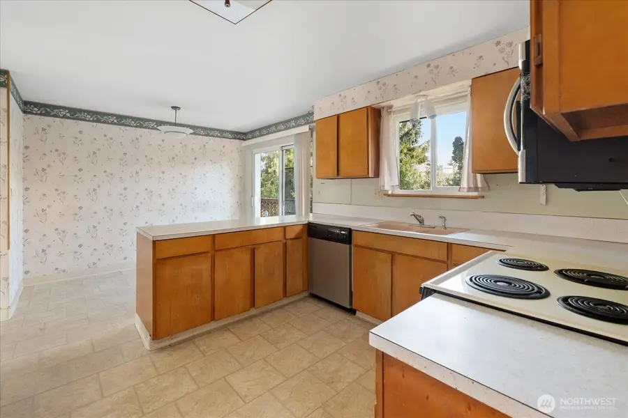 1215 S 234th Place, Des Moines, WA 98198 - #3