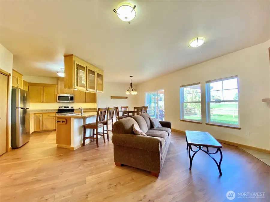 8021 Vialago Parkway, Zillah, WA 98953 - #3