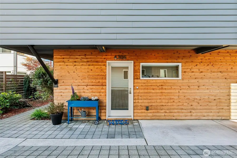 4306 Evanston Avenue N, Seattle, WA 98103 - #2