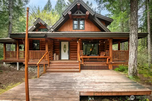 107 Goat Rocks Drive, Packwood, WA 98361