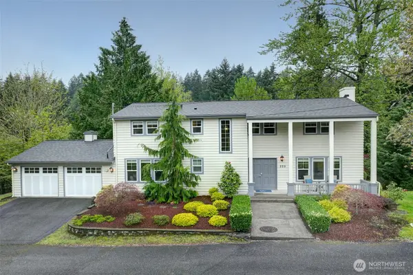 225 131st Avenue Ne, Bellevue, WA 98005