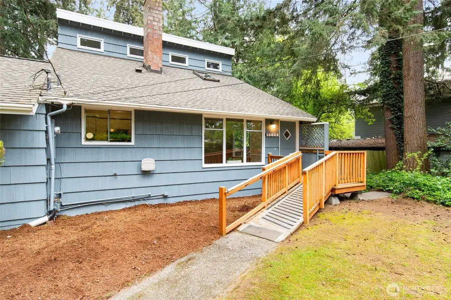 15822 34th Avenue Ne, Lake Forest Park, WA 98155 - #2