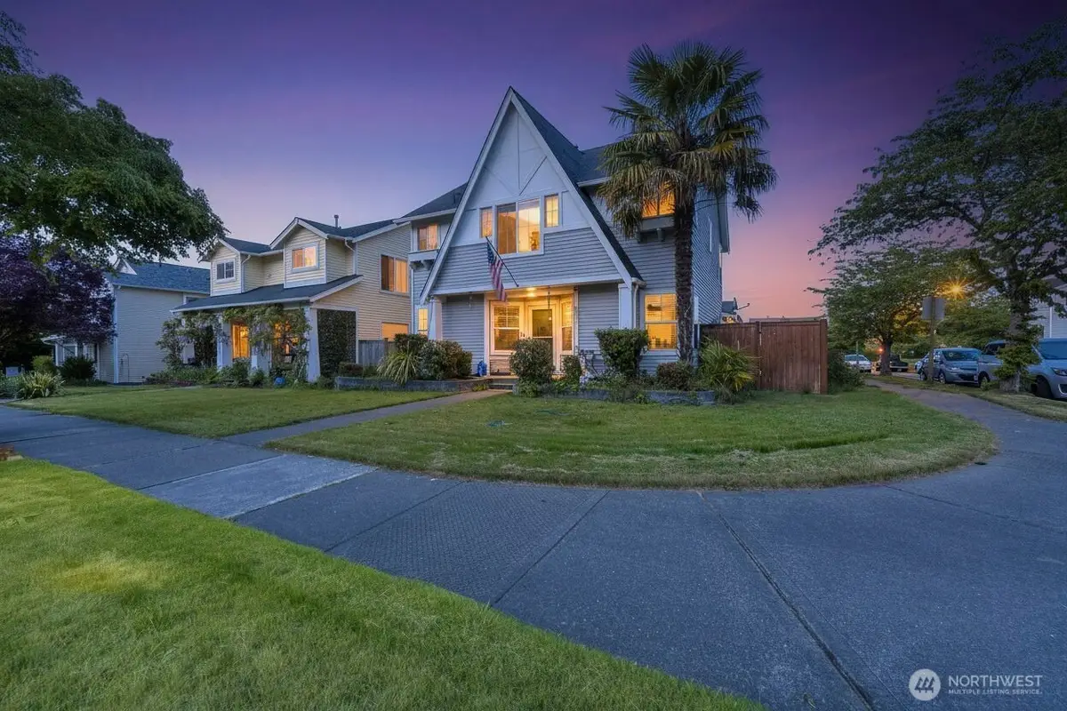 1830 Hoffman Hill Boulevard, Dupont, WA 98327 - #1
