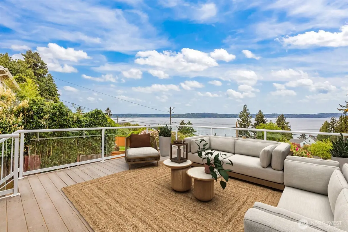 8450 E Side Drive Ne, Tacoma, WA 98422 - #1