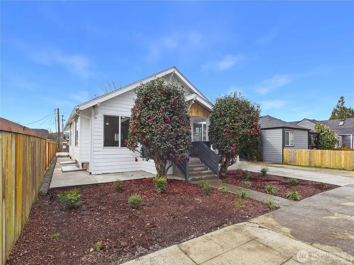 305 Meadow Avenue N, Renton, WA 98057 - #1