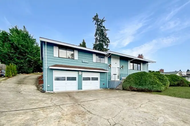 3700 Harbel Drive Ne, Bremerton, WA 98310 - #1