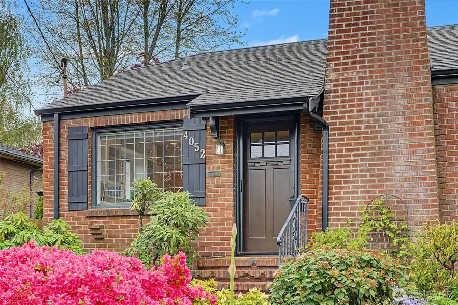 4052 54th Avenue Sw, Seattle, WA 98116 - #3