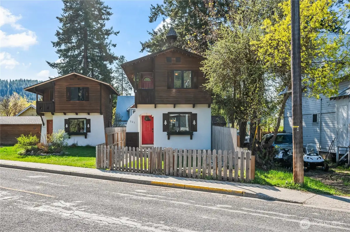 221 Evans Street, Leavenworth, WA 98826 - #1