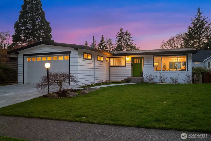 7039 39th Avenue Ne, Seattle, WA 98115 - #2