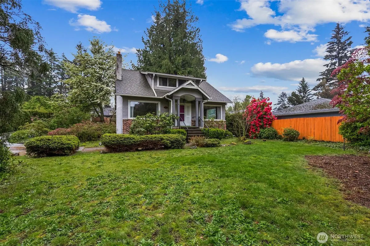 16036 21st Avenue Sw, Burien, WA 98166 - #1