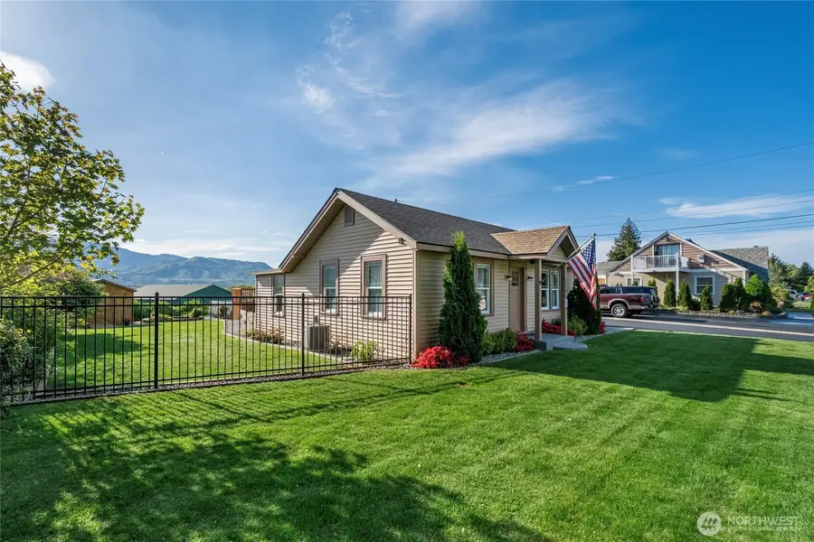 1104 N Baker, East Wenatchee, WA 90880 - #2