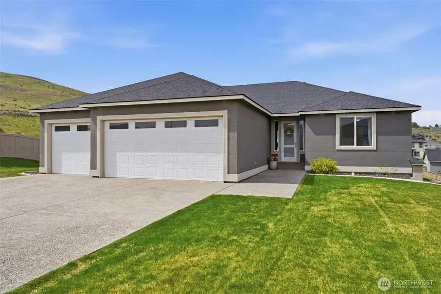 1075 Klamath Court, Richland, WA 99352 - #2