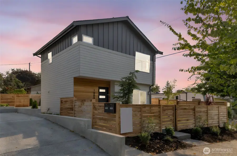 1605 SW Kenyon Street, Seattle, WA 98106 - #2