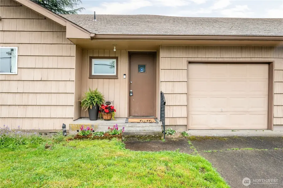 302 23rd Avenue, Longview, WA 98632 - #2