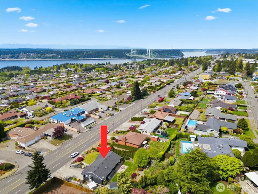 1273 S Jackson Avenue, Tacoma, WA 98465 - #3