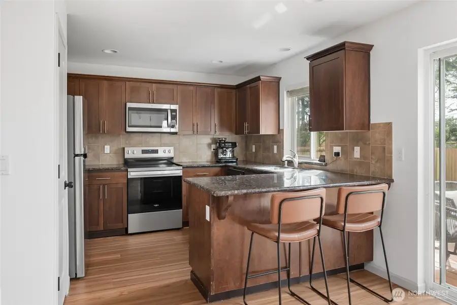 1077 NW Longview Drive, Oak Harbor, WA 98277 - #3