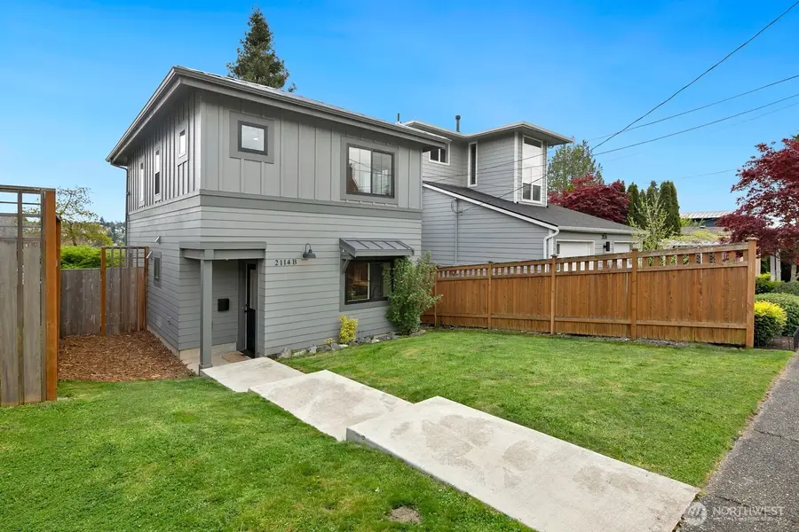 2114 26th Avenue W, Seattle, WA 98199 - #2