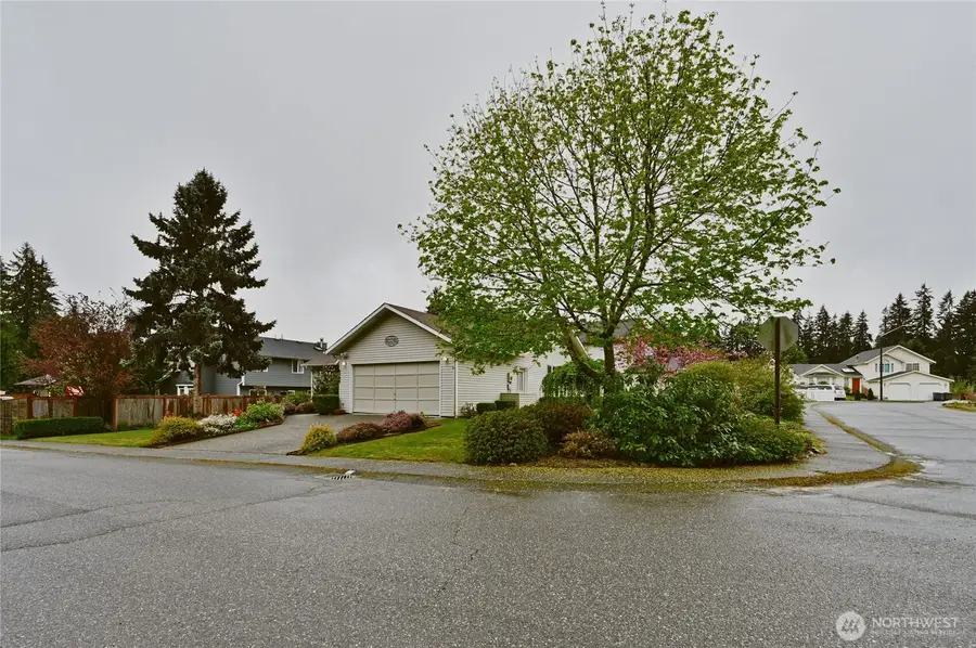 8588 Covina Loop Ne, Bremerton, WA 98311 - #2