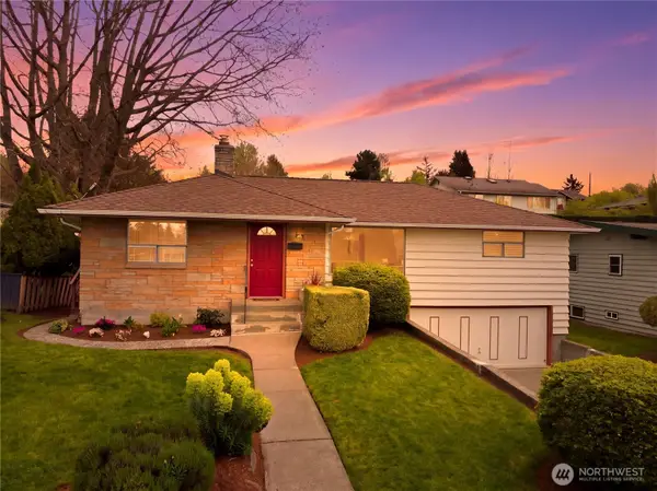 8818 2nd Avenue Ne, Seattle, WA 98115