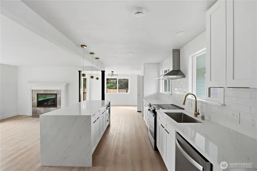 23207 46th Avenue W, Mountlake Terrace, WA 98043 - #3