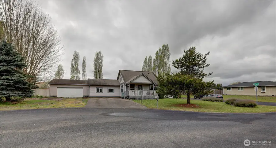 18005 Iris Place Sw, Rochester, WA 98579 - #2