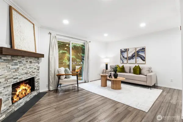 12009 100th Avenue Ne #2, Kirkland, WA 98034