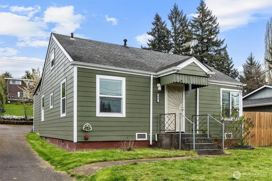 9055 Yakima Avenue, Tacoma, WA 98444 - #2