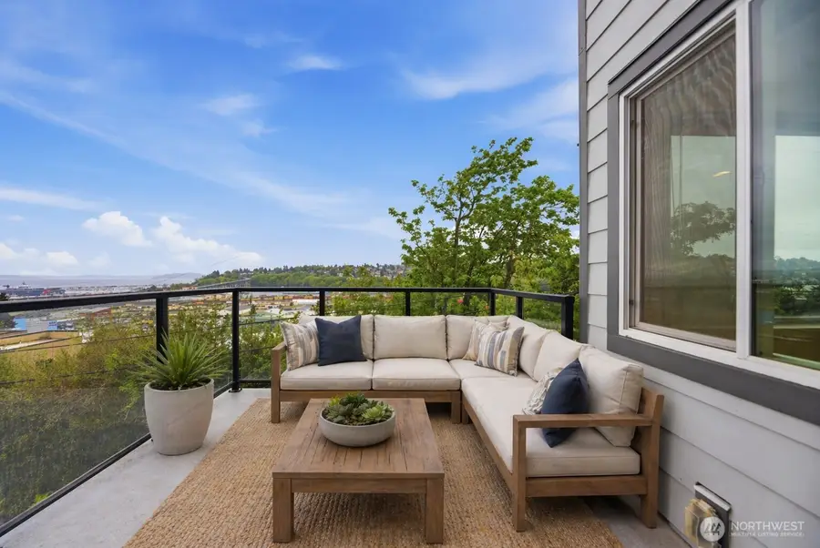 2040 13th Avenue W, Seattle, WA 98119 - #3