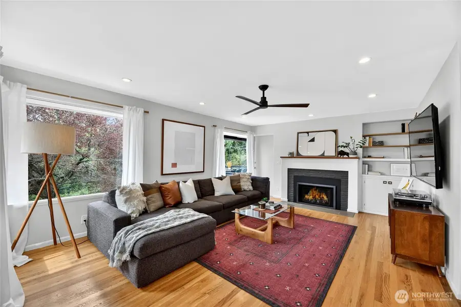 8683 Island Drive S, Seattle, WA 98118 - #3