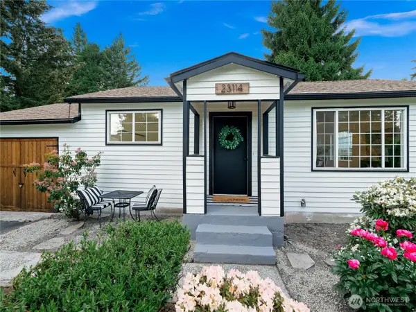 23114 29th Avenue W, Brier, WA 98036