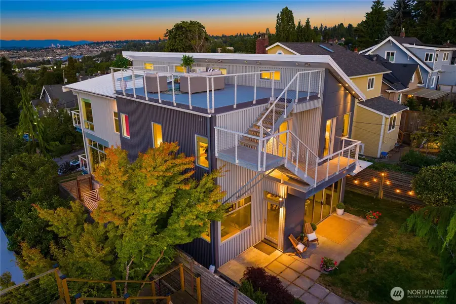 3451 10th Avenue W, Seattle, WA 98119 - #2
