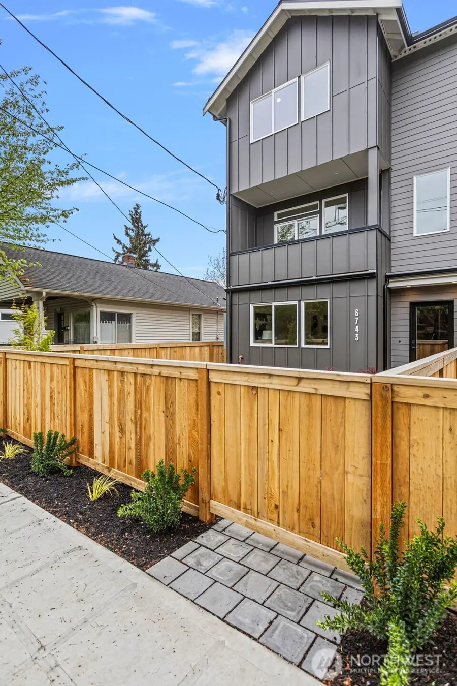 6743 Earl Avenue Nw, Seattle, WA 98117 - #2