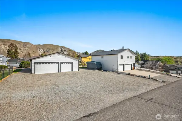 225 E Marine View Place, Orondo, WA 98843