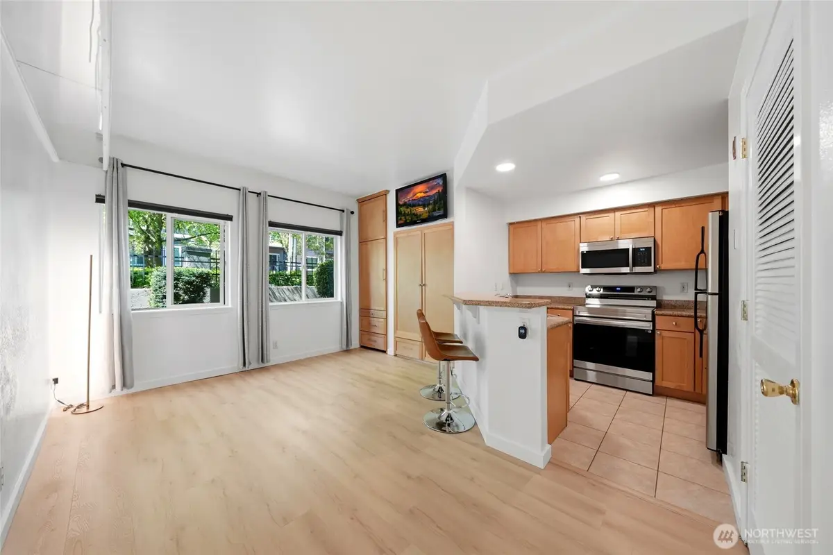 300 10th Avenue #A110, Seattle, WA 98122 - #1