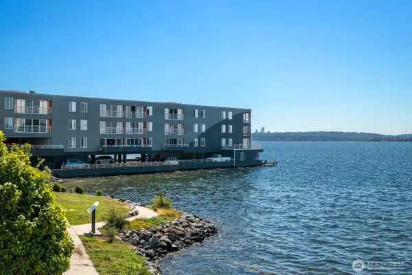 733 Lake Street S #301, Kirkland, WA 98033