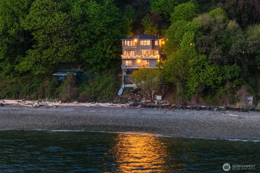 10835 Arroyo Beach Place Sw, Seattle, WA 98146 - #2