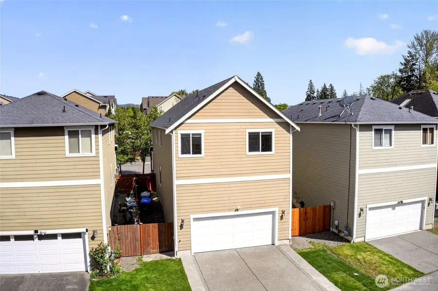 335 NE Graham Avenue, Renton, WA 98059 - #3