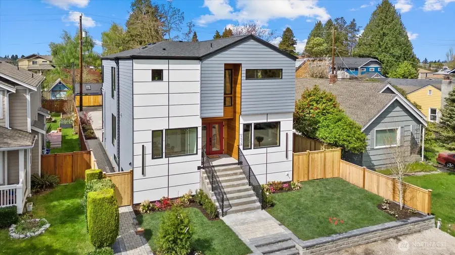 9535 Dayton Avenue N, Seattle, WA 98103 - #3