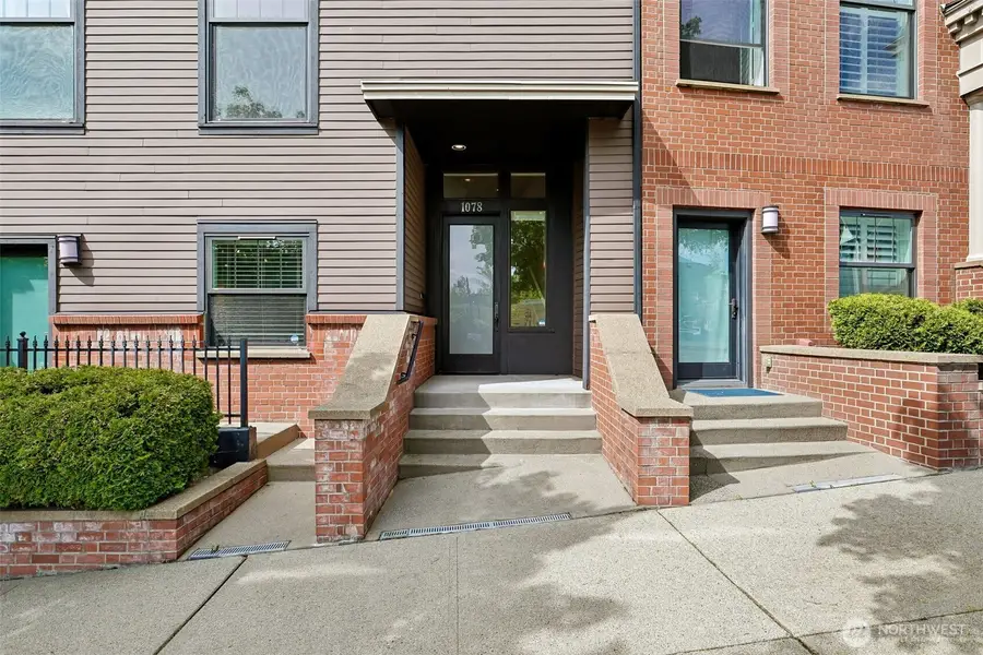 1078 NE High Street #10, Issaquah, WA 98029 - #2