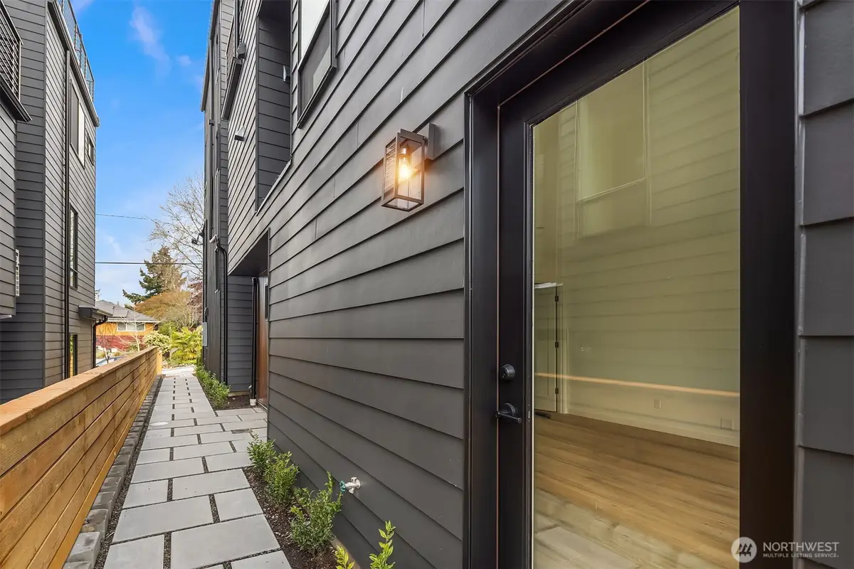 333 NW 47th Street #C, Seattle, WA 98107 - #1