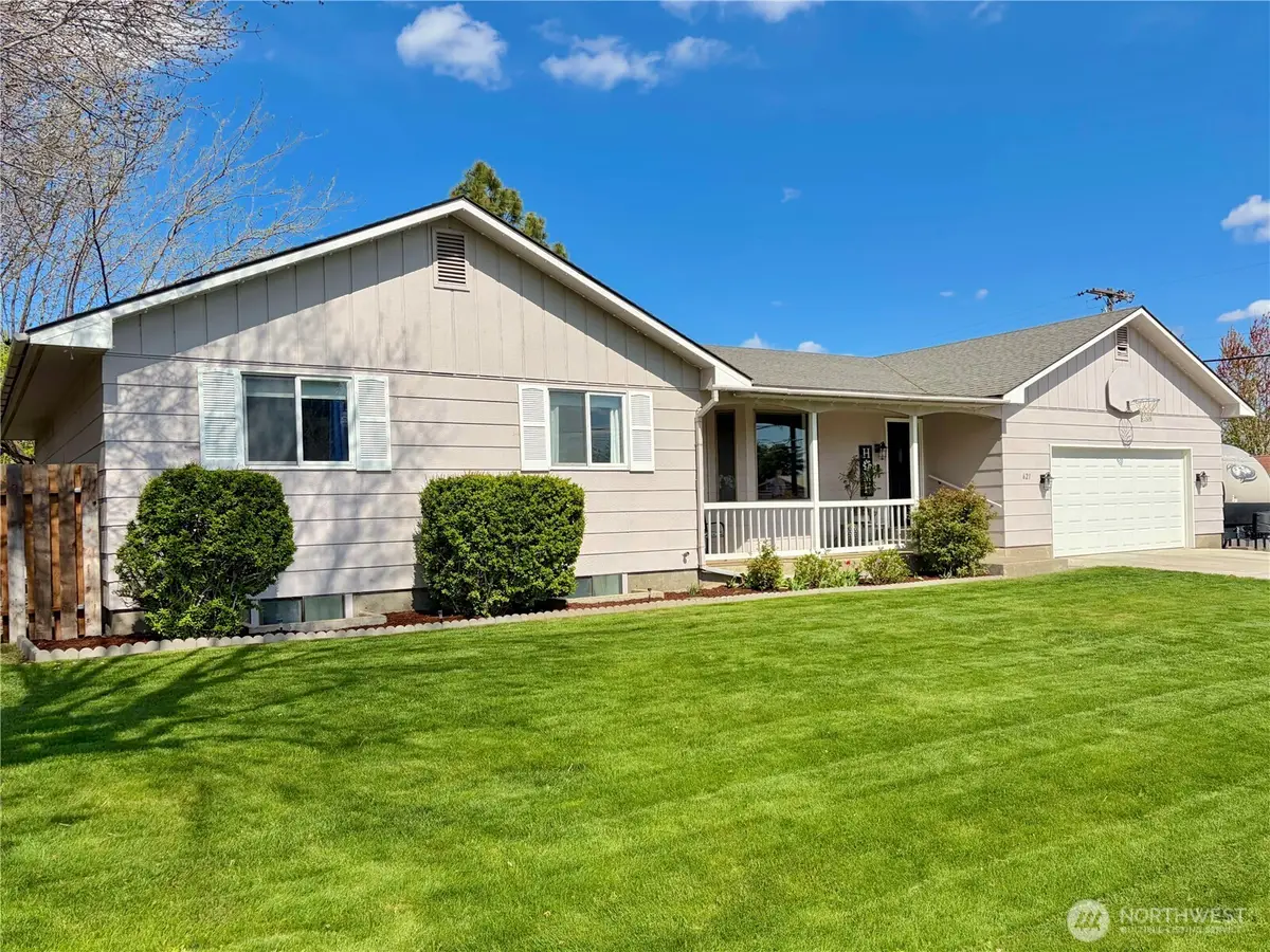 621 W Division Avenue, Ephrata, WA 98823 - #1