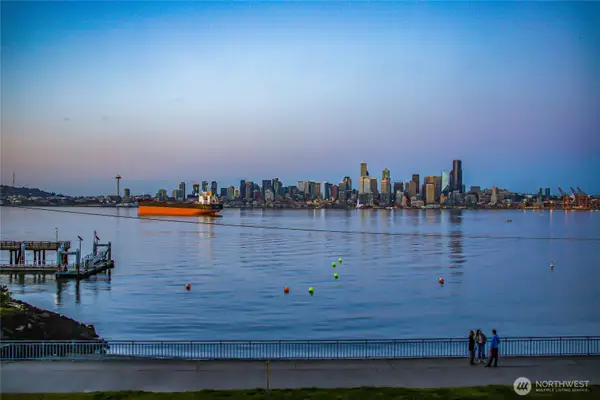 1661 Harbor Avenue Sw #301, Seattle, WA 98126